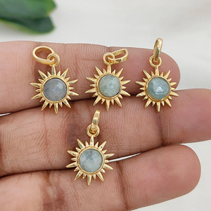 Colgante de Labradorita con Forma de Sol, Chapado en Oro, Engastado en Collet, Joyería de Labradorita, Colgante Redondo de 6mm, Amuleto de Sol con Gema Redonda - Product Image 3