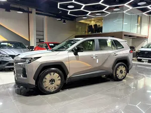 Prêt à être expédié – Toyota RAV4 XLE 2025, 5 places, toutes options, d'occasion, à vendre - Product Image 6