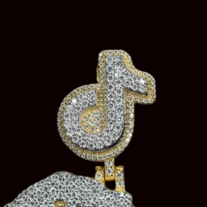 Colgante de Dragón de Moissanita Chapado en Oro de 18K de Lujo con Logo de TikTok, Colgante Temático de Animales, Colgante Hip Hop Iced Out para Hombre - Product Image 3