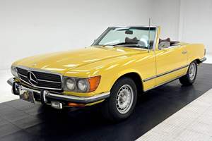 รถเบนซ์เมอร์เซเดส-เบนซ์ 450SL ปี 1973 สภาพใช้งานมาแล้ว เครื่องยนต์ V8 4.5 ลิตร <span class=keywords><strong>สี</strong></span><span class=keywords><strong>น้ำตาล</strong></span> ภายในสีน้ำตาล พร้อมหลังคาแข็งสีเดียวกับตัวรถ - Product Image 4