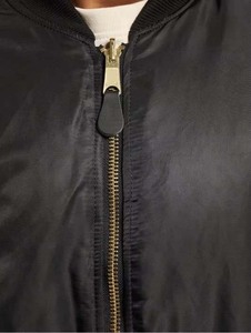 Blouson aviateur pour homme, dernier design, logo personnalisé, fermeture éclair sur le devant, nylon imperméable et coupe-vent. - Product Image 4