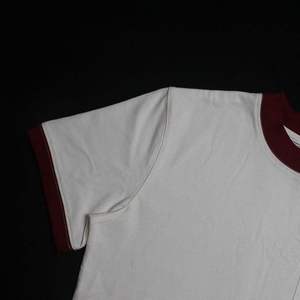 T-shirt en coton de première qualité à col rond et manches courtes, coupe ajustée, toucher doux, fabrication vietnamienne - Product Image 5