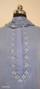 Kurta en coton bleu clair pour femmes avec col brodé, coupe ample, longueur midi, tenue décontractée traditionnelle indienne - Product Image 4