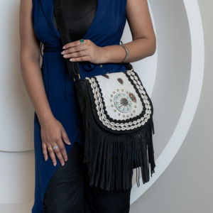 Conjunto de 2 piezas a juego al por mayor: Bolso bandolera de cuero genuino de vaca con flecos y cartera de cuero con pelo, estilo bohemio occidental. - Product Image 4