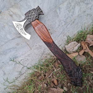 Hache viking artisanale en acier à haute teneur en carbone, hache de camping en plein air, tomahawk, manche en bois de rose, longueur totale de 19 pouces |   Hache à tête de loup - Product Image 3