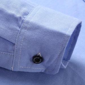 เสื้อเชิ้ตผู้ชายแขนยาวทรงเข้ารูป ดีไซน์ใหม่ ขายส่ง OEM ระบายอากาศได้ดี สีและขนาดตามสั่ง คุณภาพเยี่ยม เสื้อลำลองผู้ชาย - Product Image 6