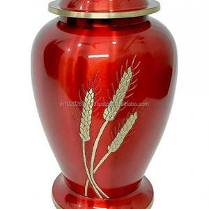 Achetez une urne artisanale en laiton pour adultes pour la crémation de cendres humaines pour le stockage commémoratif avec un élégant design intemporel - Product Image 1