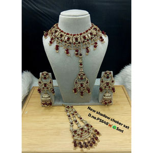 Parure de bijoux de luxe vintage en alliage plaqué rhodium avec strass en cristal : collier ras-du-cou, boucles d'oreilles, Maang Tikka, bague et bracelet – Dernière conception - Product Image 1