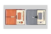 Liviya Modell 26 Exportqualität Luxus PU-Leder Business-Geschenkset Geprägter Personalisierter Stift Schlüsselanhänger Kartenhalter Geschenk