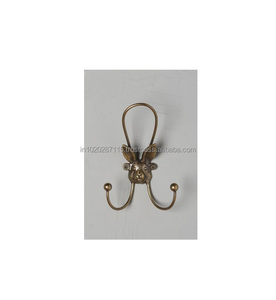 Crochets muraux artistiques en laiton faits à la main avec des motifs anciens idéaux pour les couloirs de salons classiques et les dressing - Product Image 5
