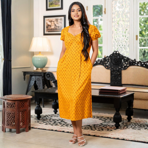 Elegante Vestido Midi de Rayón con Diseño de Busto Fruncido - Product Image 4