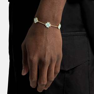 Pulsera de Plata de Ley 925 con Trébol de Cuatro Hojas, Esmalte Azul y Moissanita, Amuleto de Trébol de la Suerte - Product Image 1