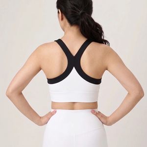 Soutien-gorge de sport dos nageur avec bretelles noires, maintien moyen, sans coutures, pour le yoga et l'entraînement féminin - Product Image 1