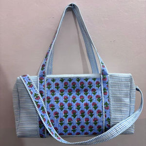 Bolsa de Viaje Deportiva Acolchada de Algodón con Parches HANDBLOCK, Estilo Urbano, 20 Pulgadas, Unisex, con Cierre y Asa Extraíble - Product Image 1