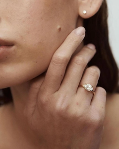 Anillo de Oro con Moissanita Ovalada de 14K/18K, Anillo de Compromiso para Mujer, Anillo Ovalado Solitario, Joyería Minimalista para Boda - Product Image 4