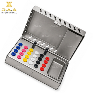 Boîte de stérilisation pour outils d'implantation dentaire en acier inoxydable avec inserts en silicone colorés et un petit plateau utilitaire – Qualité supérieure - Product Image 5