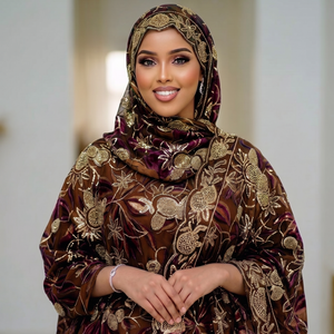 Ensemble complet de Dirac Fransawi perlé marron et violet riche - Tenue traditionnelle somalienne haut de gamme pour occasions spéciales - Product Image 1