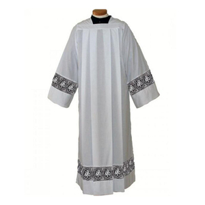 Soutane de Prêtre Personnalisée Église Catholique Broderie et Gaufrage Style Européen Manches Longues Polyester Haute Qualité Fabrication en Gros - Product Image 3