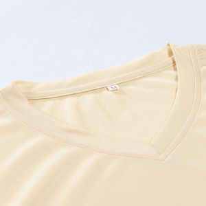 Camiseta de Cuello en V para Hombre de Alta Calidad, Personalizada con Impresión, Camisetas Lisas Básicas para Hombre, Ropa Deportiva para Hombre OEM - Product Image 5