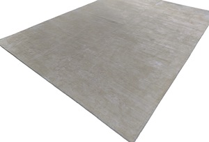Alfombra de Seda de Color Marfil Tejida a Mano – Alfombra Moderna Minimalista Lisa - Product Image 2