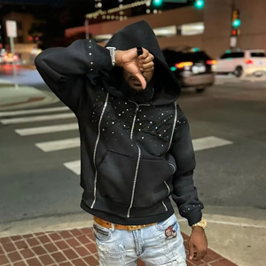 เสื้อฮู้ดดี้ผู้ชาย OEM Streetwear รุ่น Heavyweight ผ้าฟลีซคอตตอนหวี 100% แบบถอดได้ ซิปหน้า ประดับด้วย Rhinestone ลายปักแบบ Distressed Applique - Product Image 3