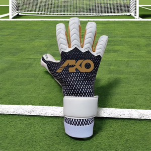 ถุงมือผู้รักษาประตูแบบกำหนดเองเพื่อความสบายในการป้องกันมือ ถุงมือโกลฟุตบอล ถุงมือผู้รักษาประตูฟุตบอล พร้อมการฝึกซ้อมกับ Ako - Product Image 1