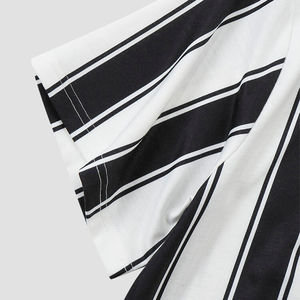 Vêtements de sport athlétiques personnalisés 2026, vêtements de compression pour la course à pied, vêtements de fitness pour hommes, t-shirts à col rond blanc et noir pour hommes - Product Image 4