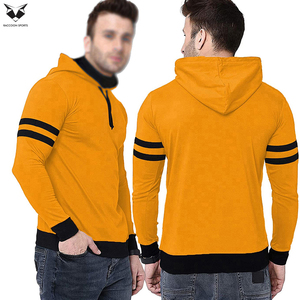 Sudadera con capucha de hombre, estilo moderno, hecha a mano, con tela suave de la mejor calidad, cómoda, en contraste de color negro y amarillo. - Product Image 6
