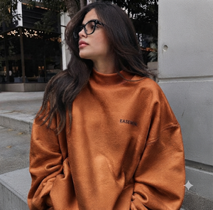 Sweat-shirt oversize à col montant pour femme, marque privée, en coton doux teint aux enzymes, coupe ample, style urbain, pour l'hiver - Product Image 1