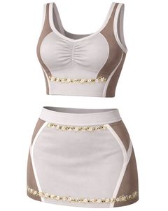 Ensemble deux pièces d'été moulant pour femme, personnalisé, beige et blanc, avec crop top sans manches à col rond et buste froncé, et mini-jupe taille haute - Product Image 1