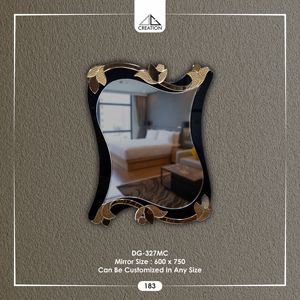 Espejo con Motivo Único que Presenta una Impresionante Silueta Ondulada No Lineal que Evoca un Diseño Fluido y Elegante, Decoración Artística - Product Image 3