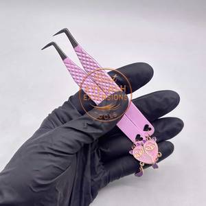 Pince à épiler rose pour extensions de cils, en acier inoxydable, pointe de précision, antidérapante, avec breloque chat - Product Image 3