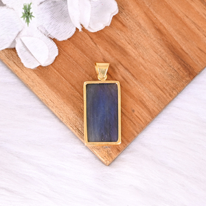 Pendentif classique en laiton avec pierre précieuse naturelle de labradorite, fait main - Product Image 5