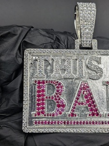 จี้เพชรโมอิสซาไนต์ VVS หรูหรา สไตล์ฮิปฮอป เงินแท้ 925  จี้รูปทรงสี่เหลี่ยมผืนผ้าสองสี  จี้ตัวอักษรแบบกำหนดเอง  ของขวัญ - Product Image 6