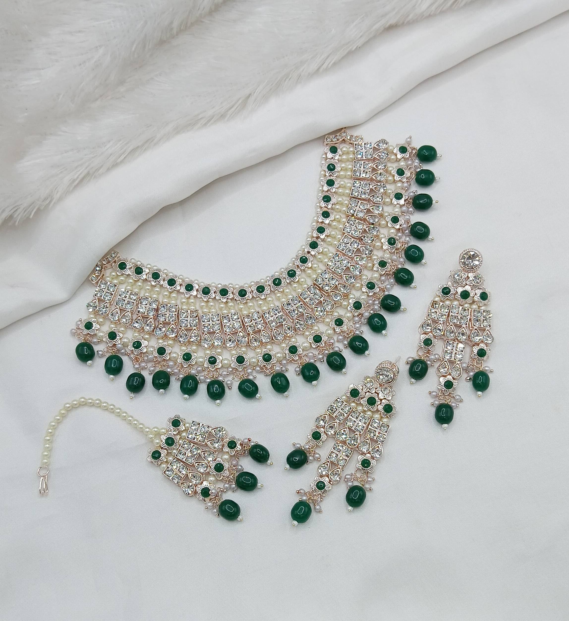 สีเขียว