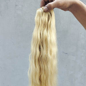Extensions de cheveux blonds 613 en gros, tissées à la main, en cheveux humains vierges bruts avec cuticules alignées, lots de mèches ondulées - Product Image 1