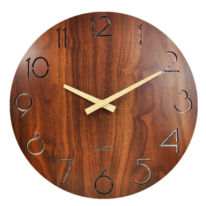 Horloge murale en bois de noyer sculpté, silencieuse et personnalisée, respectueuse de l'environnement - Product Image 4