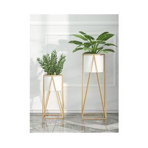 Support de plante géométrique en métal doré avec pot de fleurs décoratif haut de gamme pour la décoration du salon, du balcon ou du bureau - Product Image 5
