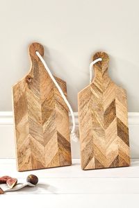 เขียงไม้ทรงกลมพร้อมด้ามจับ ผิวธรรมชาติ สำหรับหั่นอาหาร ชิ้นเดียว - Product Image 6