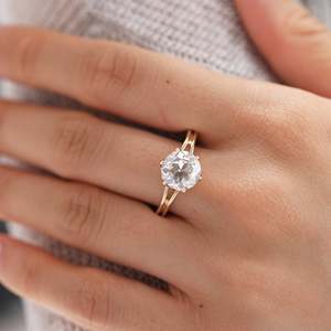 Anillo Solitario Redondo OEC de Diamante Cultivado en Laboratorio de 2.5ct de Alto Calebro, Chapado en Oro de 18K, Estilo Vintage, Joyería de Boda para Compradores de Boutique - Product Image 3