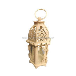 Vente en gros de lanternes métalliques de qualité supérieure disponibles en différents styles et tailles pour une utilisation intérieure et extérieure auprès d'un fournisseur de confiance - Product Image 6