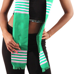 Ensemble bonnet et écharpe de luxe en jacquard acrylique rose et vert, brodé de lettres grecques à franges, pour cérémonie de remise des diplômes - Product Image 2