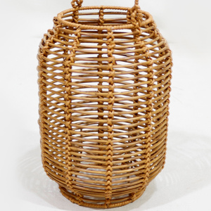 Nouvelle Conception Lanterne Porte-Bougie Haute en Plastique Tressé et Métal Écologique, Support Suspendu en Verre Naturel pour Décoration Intérieure - Product Image 5
