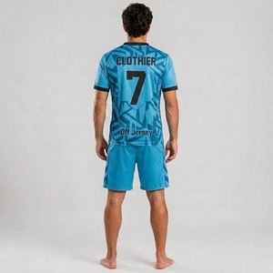 Vêtements de sport légers et performants pour uniformes de football, conçus avec des coutures durables et un tissu respirant pour une mobilité flexible. - Product Image 2
