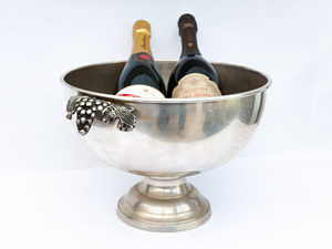 Grande cuve à boissons martelée, seau à glace antique, refroidisseur à vin avec sangles rivetées, bassin à glace en métal rustique pour les fêtes - Product Image 4
