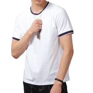 เสื้อยืดคอกลมชาย แขนสั้น ผ้าฝ้ายสีขาวล้วน แต่งขอบคอแบบริบ  สไตล์ลำลอง สตรีทแวร์  รับผลิตจากโรงงานโดยตรง (OEM) - Product Image 4