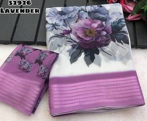ผ้าซิฟฟอนเนื้อนุ่มเบาพิมพ์ลายดอกไม้ดิจิทัล พร้อมขอบผ้าทอและพู่ประดับที่ปลายผ้า - Product Image 4