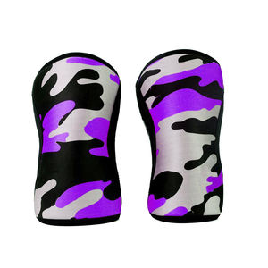 Rodilleras de compresión avanzadas para levantamiento de pesas, diseñadas para uso en entrenamientos intensos, que mantienen las rodillas soportadas durante el ejercicio. - Product Image 4