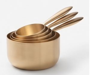 Juego de Tazas Medidoras de Latón Dorado de Primera Calidad con Diseño de Tazón Profundo para Uso Preciso en la Cocina, Elegante Utensilio de Cocina - Product Image 1