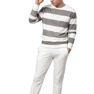 เสื้อยืดแขนยาวคอกลมลายทางสีเทาขาวสำหรับผู้ชาย ทรงปกติ สวมใส่สบาย - Product Image 2